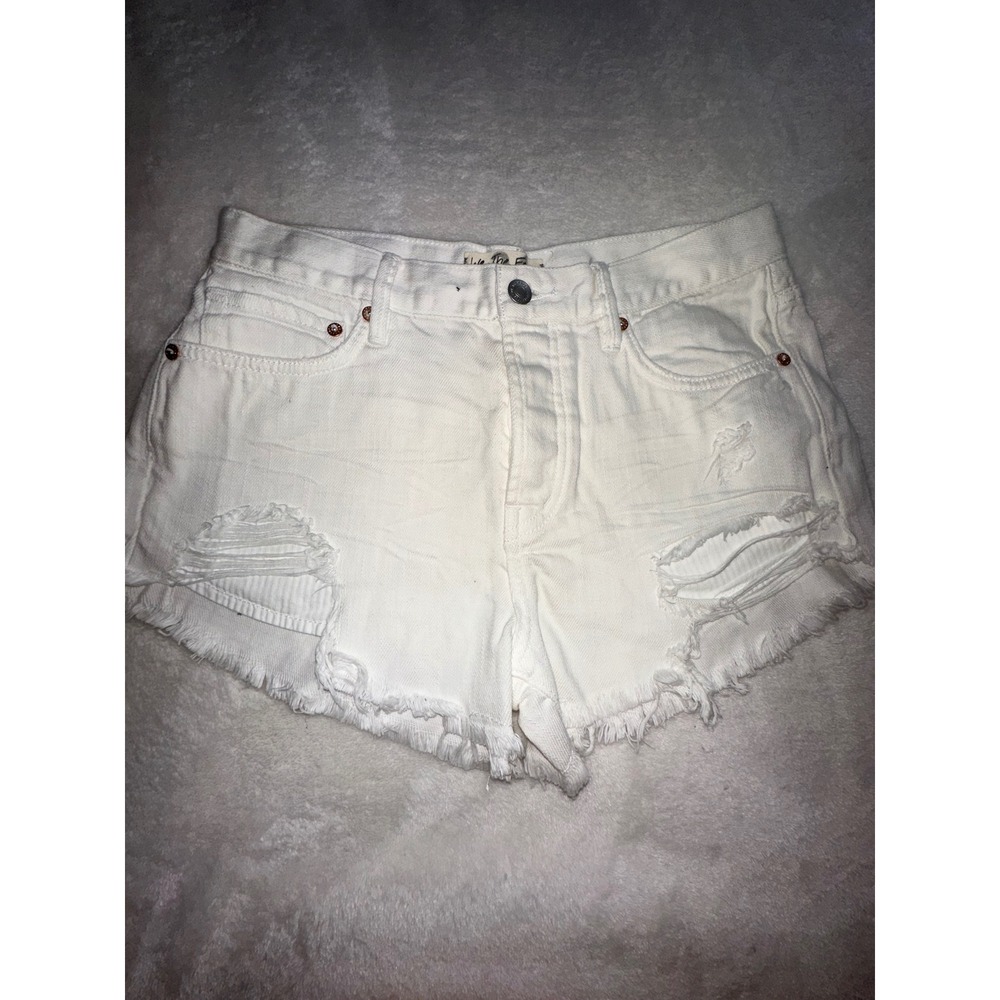 We The Free White Denim Shorts Size‎ 26 Distressed Frayed Raw Hem